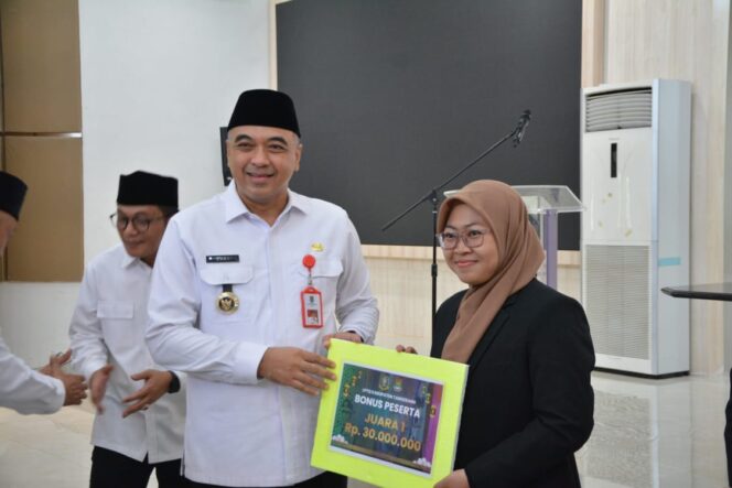 
 Bupati Zaki Apresiasi Kafilah Kabupaten Tangerang Juara Umum MTQ