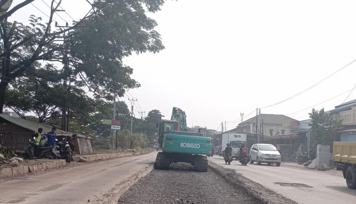 Perbaikan Jalan Prancis Terus Dikebut Siang dan Malam - Tangerang Pos