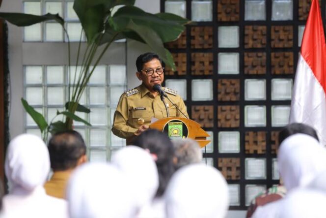 
 Wali Kota Tangerang H. Sachrudin memberikan motivasi kepada 50 Calon Pasukan Pengibar Bendera Pusaka (Capaska) Kota Tangerang. Foto: Ist 