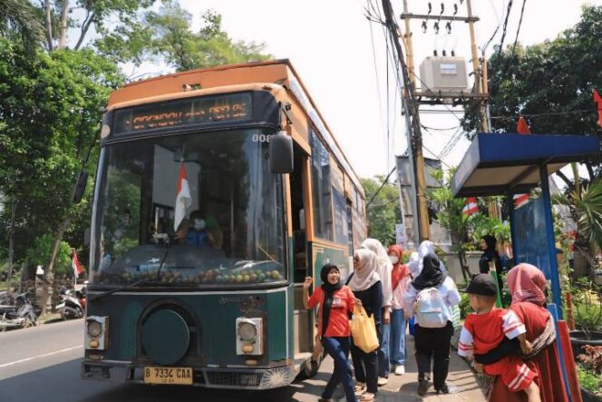 
 Naik Bus Tayo Hanya Rp2.000 Saja. Foto: Ist 