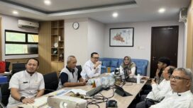 Kepala Badan Perencanaan Pembangunan Daerah (Bappeda) Kota Tangerang Yeti Rohaeti saat memimpin Rapat rencana pembangunan Sky Bridge Batuceper. Foto: ist 