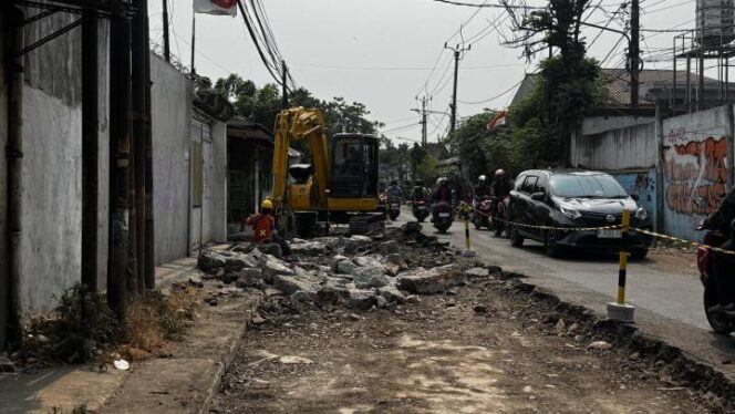 
 Perkembangan terbaru perbaikan ruas Jalan Iskandar Muda Neglasari. Saat ini, progres pengecoran telah mencapai 270 meter atau sekitar 49,09 persen. Foto: Ist