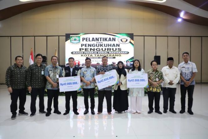 
 Wali Kota Tangerang Sachrudin saat Pengukuhan kepengurusan Ikatan Pekerja Sosial Masyarakat (IPSM) Kota Tangerang periode 2026-2031, di Tangerang Convention Center (TCC) Kota Tangerang. Foto: Ist 
