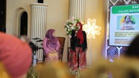 Kepala Dinas Kesehatan Kota Tangerang dr Dini Anggraeni saat menjadi Narasumber seminar kesehatan bertema “Saling Menjaga dan Saling Menguatkan” yang berfokus pada pentingnya kesehatan mental perempuan. Foto: ist