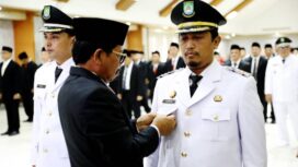 Wali Kota Tangerang Sachrudin saat melantik 102 Pejabat Pemkot Tangerang. Foto: Ist 