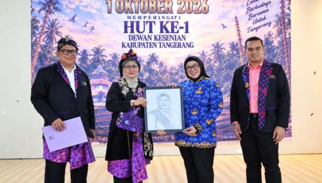 
 Wakil Bupati Tangerang Intan Nurul Hikmah saat menghadiri peringatan Hari Ulang Tahun (HUT) ke-1 Dewan Kesenian Kabupaten Tangerang (DKKT) di Graha Pemuda Kabupaten Tangerang, Foto: Ist