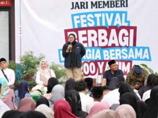 Wakil Bupati Tangerang, Intan Nurul Hikmah, menghadiri kegiatan Festival Berbagi Bahagia Bersama 200 Anak Yatim yang diselenggarakan oleh Komunitas Jari Memberi di Kantor Kelurahan Sukabakti, Kecamatan Curug. Foto: ist