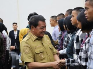 Bupati Tangerang Moch Maesyal Rasyid saat Menutup Pemusatan Pendidikan dan Pelatihan Paskibraka Kabupaten Tangerang Tahun 2026 resmi ditutup di Hotel Yasmin. Foto: Ist