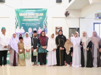 Wakil Bupati (Wabup) Tangerang, Intan Nurul Hikmah saat menghadiri kegiatan Gema Muharam 1448 H dan Santunan Anak Yatim yang diselenggarakan di Masjid Al Mujahidin, Desa Sodong, Kecamatan Tigaraksa. Foto: ist
