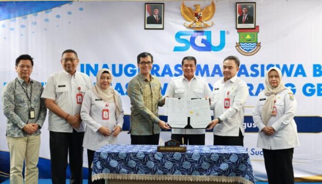 
 Bupati Tangerang Moch Maesyal Rasyid saat menghadiri penandatanganan perjanjian kerja sama sekaligus inaugurasi mahasiswa baru penerima Beasiswa Tangerang Gemilang Tahun 2026 di Swiss German University (SGU) The Prominience Alam Sutra. Foto: Ist