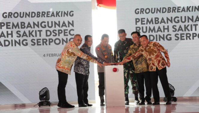 
 Pj Bupati Tangerang, Andi Ony mendampingi Kapolri Jenderal Listyo Sigit Prabowo, saat Peletakan batu pertama RS DSPEC Internasional di Gading Serpong Tangerang. Foto: ist