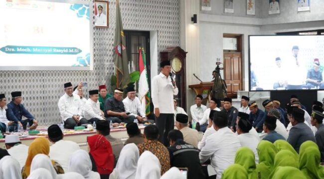 Bupati Tangerang Moch Maesyal Rasyid saat Buka Khotmil Qur'an 30 Juz, Zikir, Istigasah, serta Doa Bersama di Pendopo Bupati Tangerang. Foto: Ist