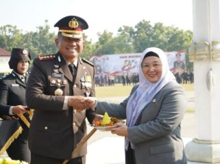 Wakil Bupati Tangerang, Intan Nurul Hikmah, menghadiri Upacara Peringatan Hari Bhayangkara ke-80 yang digelar di Lapangan Raden Arya Yudha Negara, Tigaraksa. Foto: ist