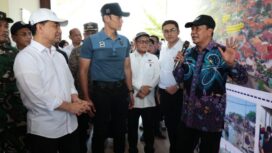 Bupati Tangerang Moch Maesyal Rasyid saat memaparkan Kawasan Terintegrasi di Kawasan Pesisir Tangerang kepada Menteri Koordinator Bidang Infrastruktur dan Pembangunan Kewilayahan Republik Indonesia, Agus Harimurti Yudhoyono (AHY). Foto: ist 