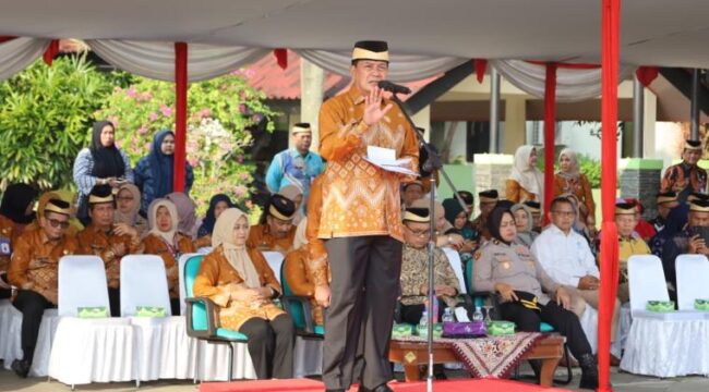 Bupati Tangerang Moch Maesyal Rasyid saat Pimpin Apel Hari Keluarga Nasional (Harganas) ke-33 dan Hari Anti Narkotika Internasional (HANI) tingkat Kabupaten Tangerang tahun 2026 di Lapangan Raden Aria Yudhanegara, Puspemkab Tangerang,. Foto: ist