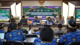 Bupati Tangerang Moch Maesyal Rasyid dan Wakil Bupati Tangerang Intan Nurul Hikmah saat Rapat Koordinasi (Rakor) bersama Forum Koordinasi Pimpinan Daerah (Forkopimda) di Ruang Rapat Wareng, Gedung Bupati Tangerang. Foto: ist