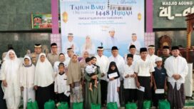 Bupati Tangerang Moch Maesyal Rasyid dan Wakil Bupati Tangerang Intan Nurul Hikmah saat menghadiri Peringatan Tahun Baru Islam 1448 Hijriah dan Pengajian Akbar Tingkat Kabupaten Tangerang, di Masjid Agung Al-Amjad. Foto: ist