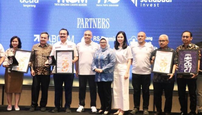 
 Wakil Bupati Tangerang, Intan Nurul Hikmah saat acara peluncuran tim, jajaran pelatih, dan jersey baru Persita yang berlangsung di Hotel Novotel Tangerang BSD City. Foto: ist