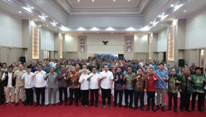 
 Bupati Tangerang, Moch. Maesyal Rasyid saat menghadiri Musyawarah Perencanaan Pembangunan (Musrenbang) RKPD Provinsi Banten Tahun 2027 yang digelar di Aula Pendopo Gubernur Banten. Foto: ist