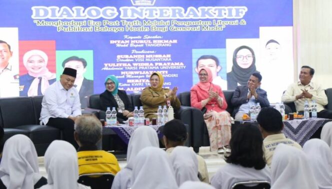 
 Wakil Bupati Tangerang, Intan Nurul Hikmah, membuka sekaligus menjadi keynote speaker dalam acara Dialog Interaktif Literasi Digital yang diinisiasi oleh Komite Wartawan Reformasi Indonesia (KWRI) Kabupaten Tangerang. Foto: ist