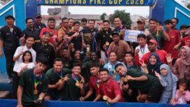 Bupati Tangerang Moch. Maesyal Rasyid saat menutup secara resmi kompetisi sepak bola Liga Bola Open Turnamen PIK 2 yang digelar di Lapangan Satuan Radar (Satradar) 401 Tanjung Kait, Kecamatan Mauk.Foto: Ist